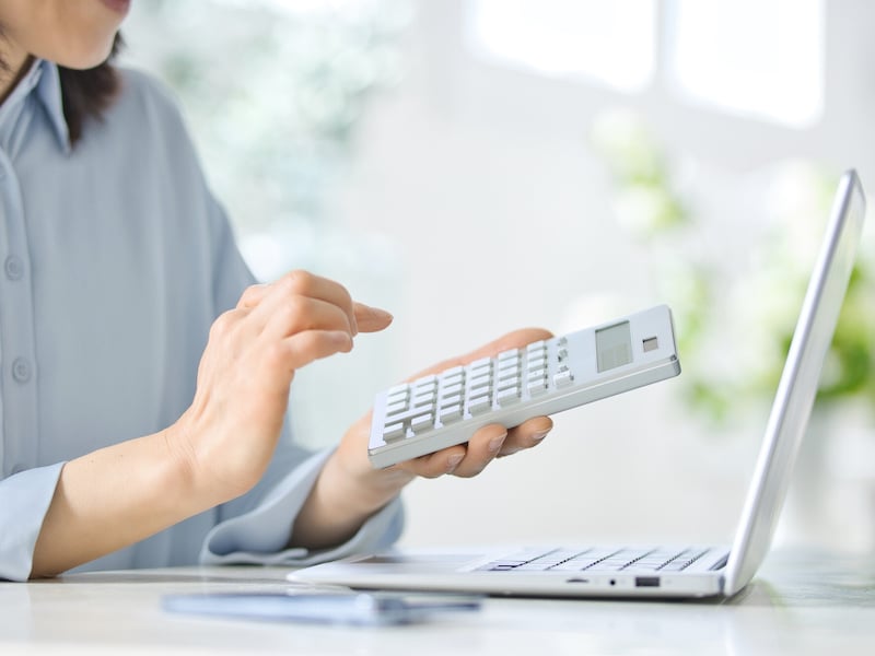 オルカンに月3万円「2年半でプラス約29％。個別株はマイナス18％」32歳女性のNISA積立