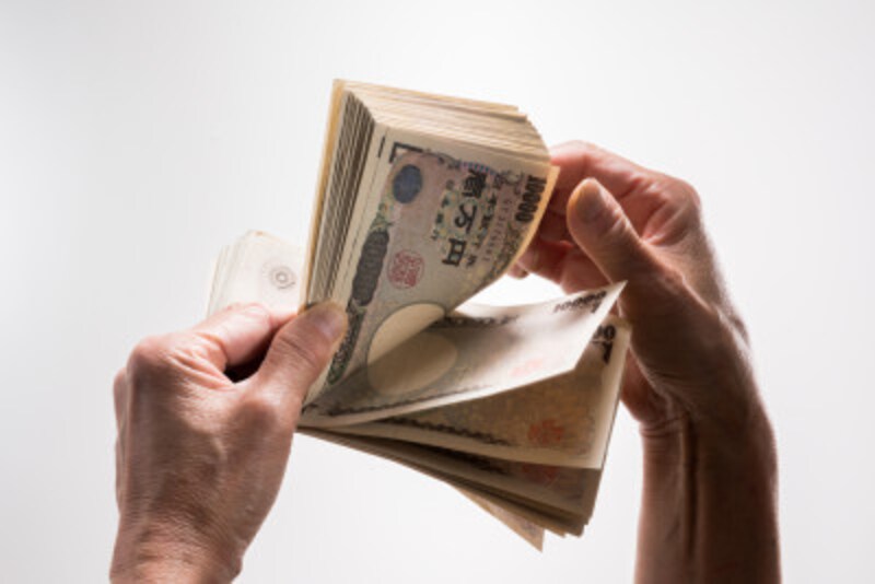 1年で100万円貯めるには、増えた収入は、あくまで貯める!