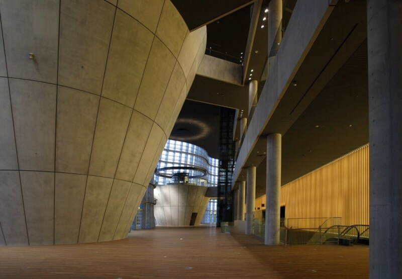 新国立美術館