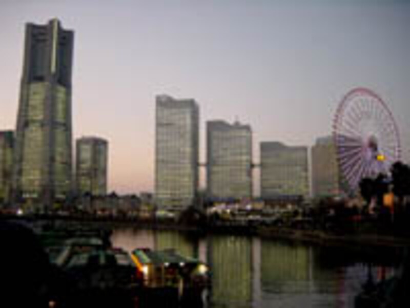 万国橋から見たみなとみらい