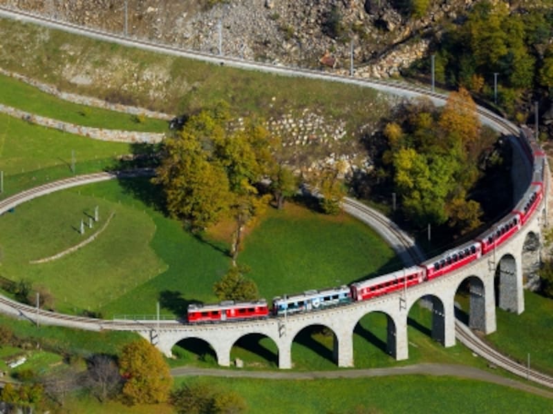イタリア／スイス共通の世界遺産「レーティシュ鉄道アルブラ線・ベルニナ線と周辺の景観」