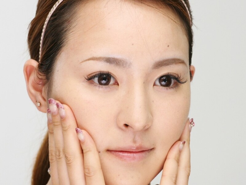 手でしっかりと化粧水を浸透させて