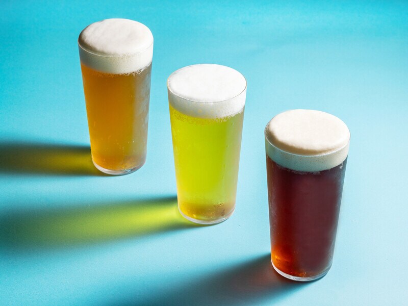 鎌倉のブルワリーから直送される鎌倉ビール3種（月＜アルト＞、星＜ペールエール＞、夏のシーズナルビール）が飲み放題で楽しめます（画像はイメージ、画像提供：そごう横浜店）