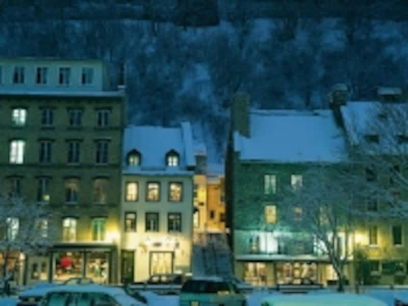 冬はどっさり雪が積もります。 (C) Farimont Resorts & Hotels