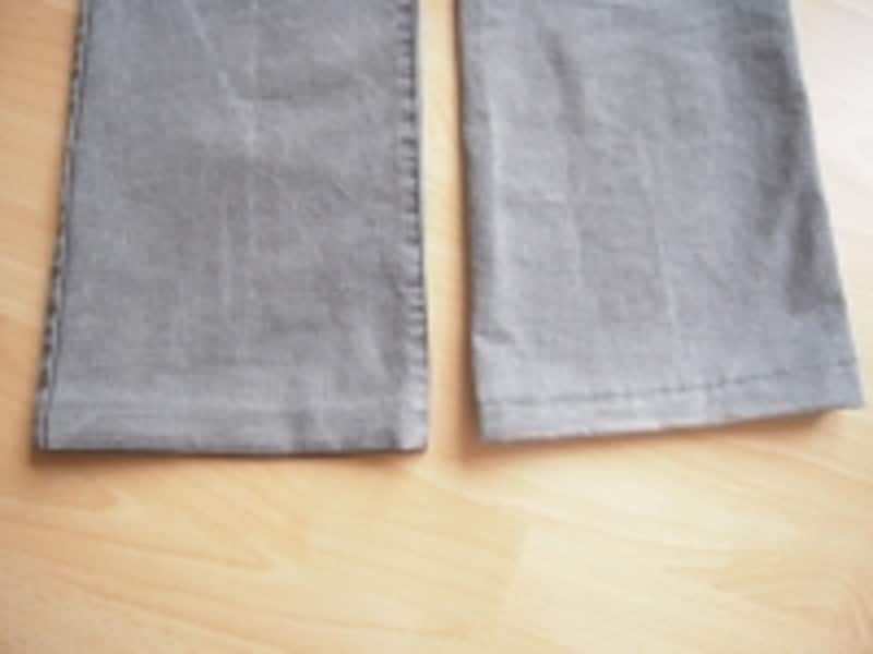 ミシンで縫った裾上げは、ステッチが表に出るので、カジュアルなズボン向き