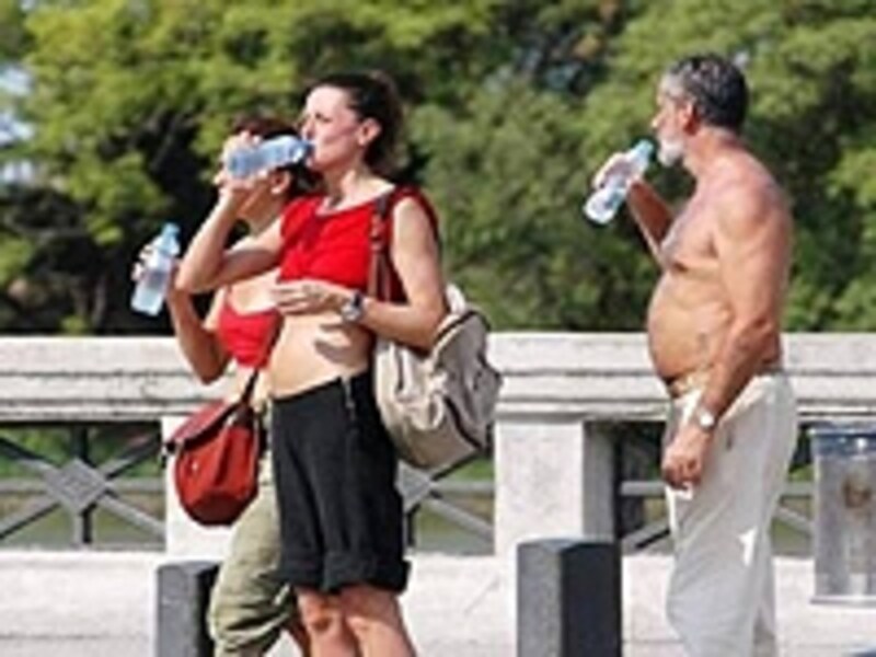 水分はこまめに取りましょう