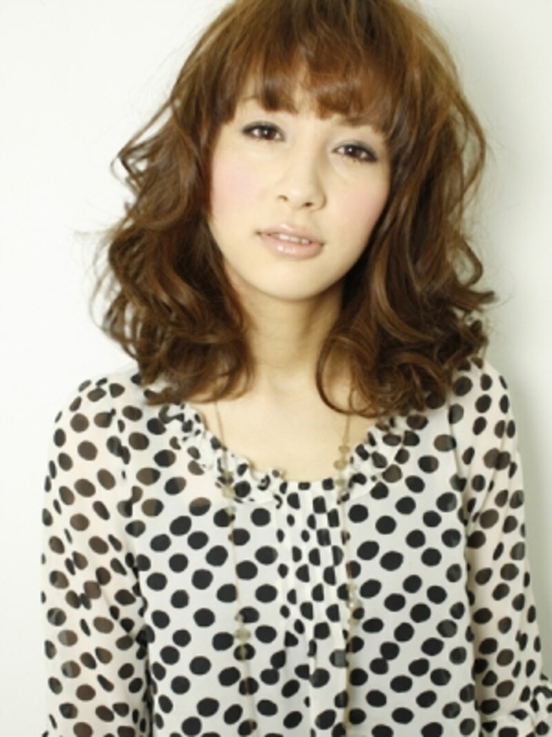 暗めカラーが似合うミディアムヘア ヘアスタイル 髪型 All About