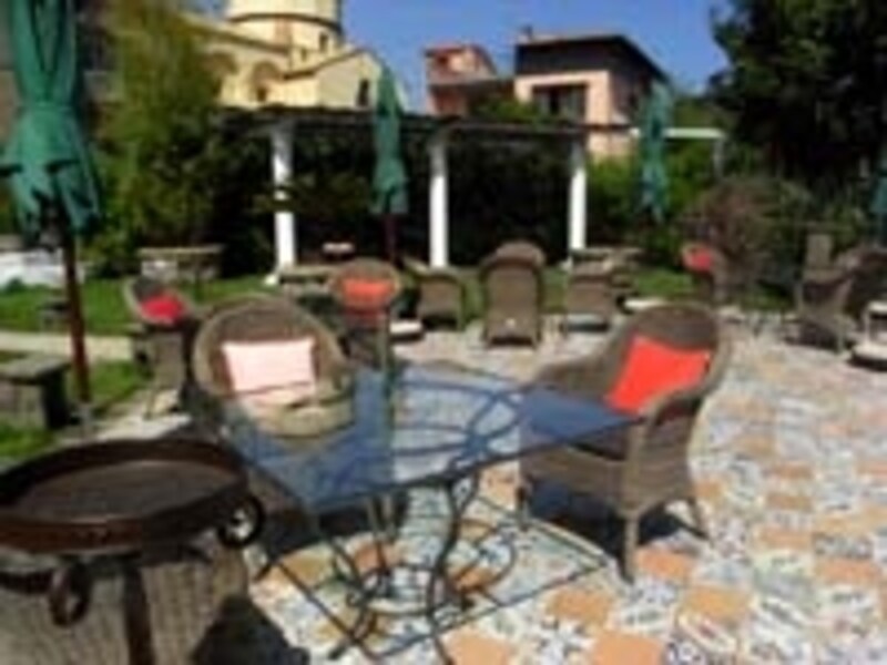 ドン・アルフォソンのガーデンラウンジ