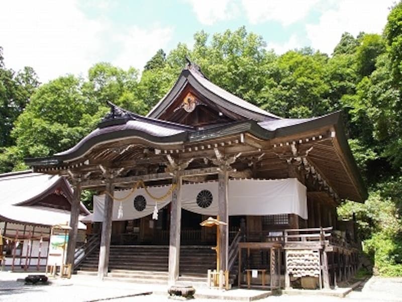 戸隠神社の中で一番規模が大きい中社