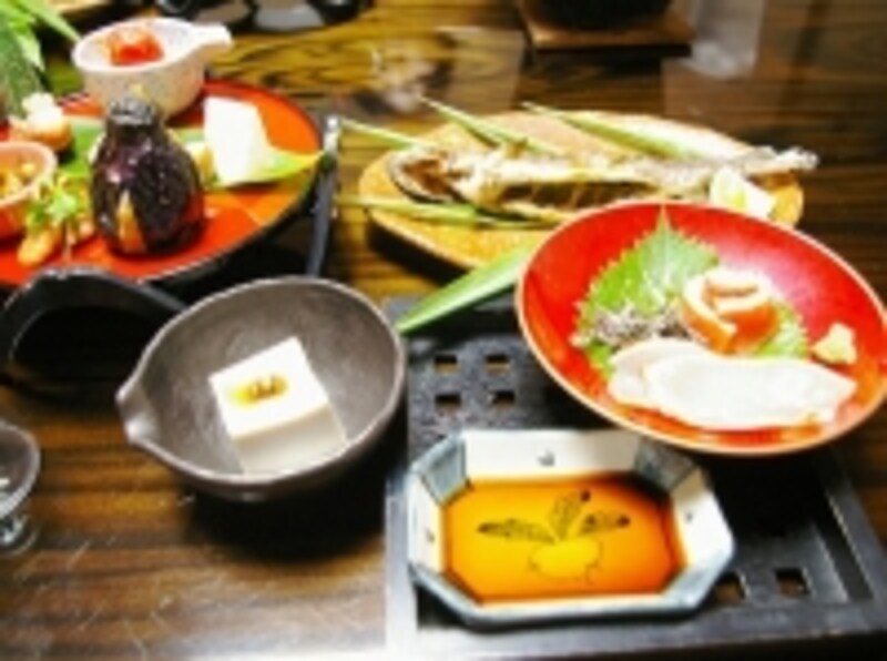 宿坊諏訪の、夕食の一例