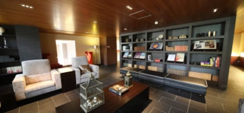 ラウンジのような設えだが、ここは「Libraryr」。