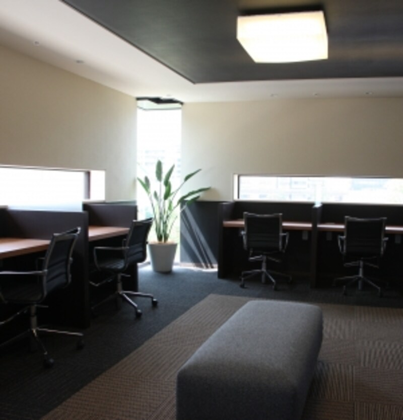 無線LANが使える「Labor」。書斎代わりに役立ちそうだ。