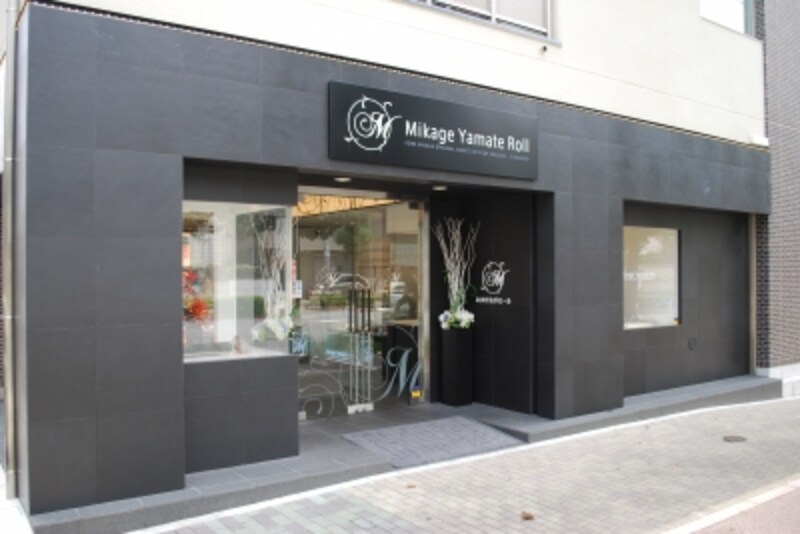 最近流行のご当地ロール、ロールケーキ専門店「みかげ山手ロール」