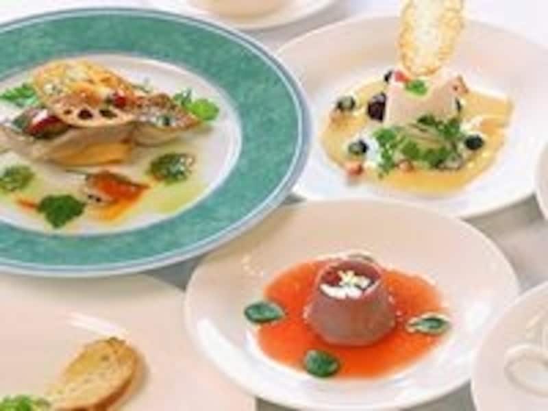 目にも舌にも嬉しい、極上スパキュイジーヌもぜひ食べましょう