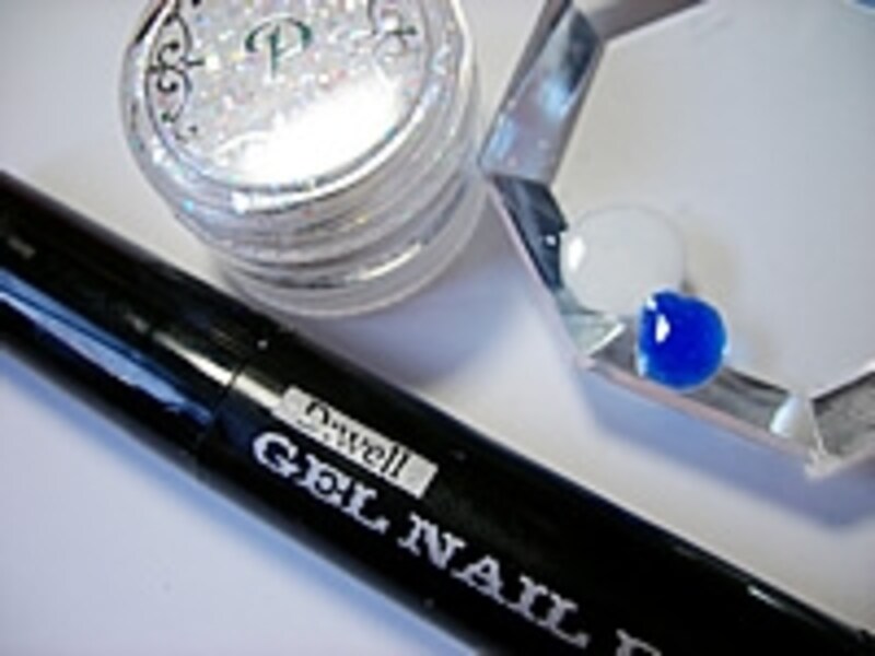 ・D:well ディーウェルジェルネイルペン<br> 販売元:株式会社ウェルクラフト<br> ・カラージェル<br> ・Prunelle(プリュネル) APN-011