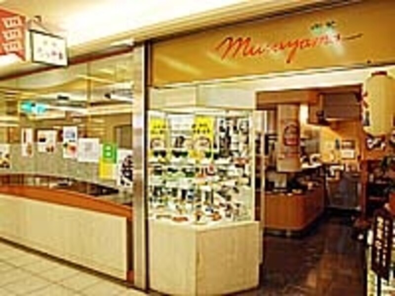 名古屋グルメの人気店が居並ぶエスカ地下街にあるむらやまエスカ店