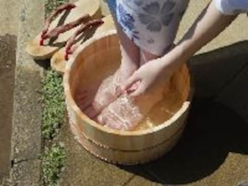 裸足