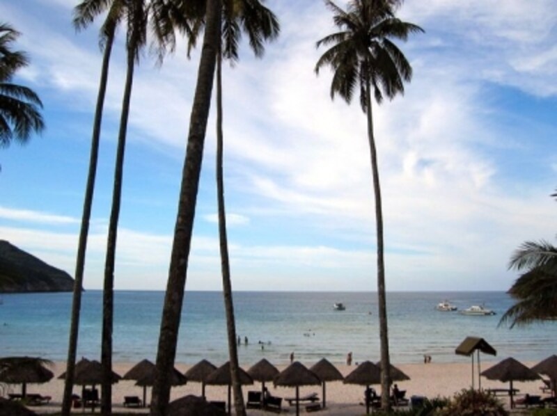 非日常へと誘ってくれる究極のリゾートが豊富なマレーシア。都心部よりホテル代はやや高めの設定です