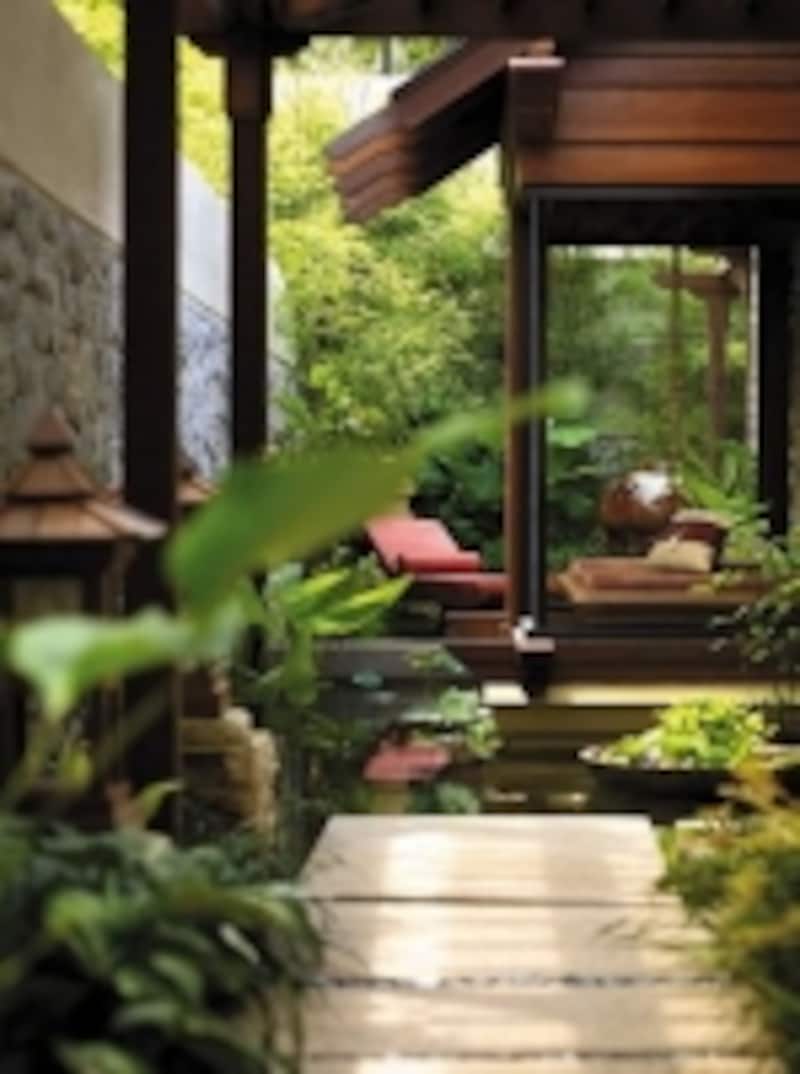 リゾートホテルには、それぞれが誇るスパが併設されていることが多い