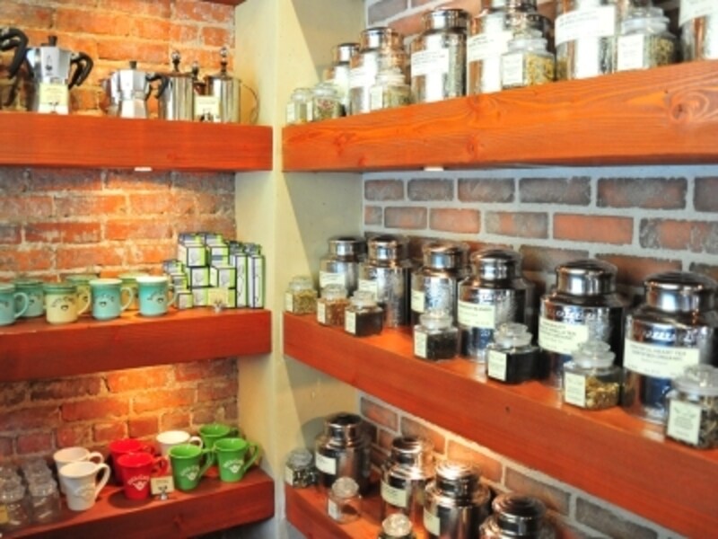 アースカフェのコーヒー＆ティーもお土産に最適！