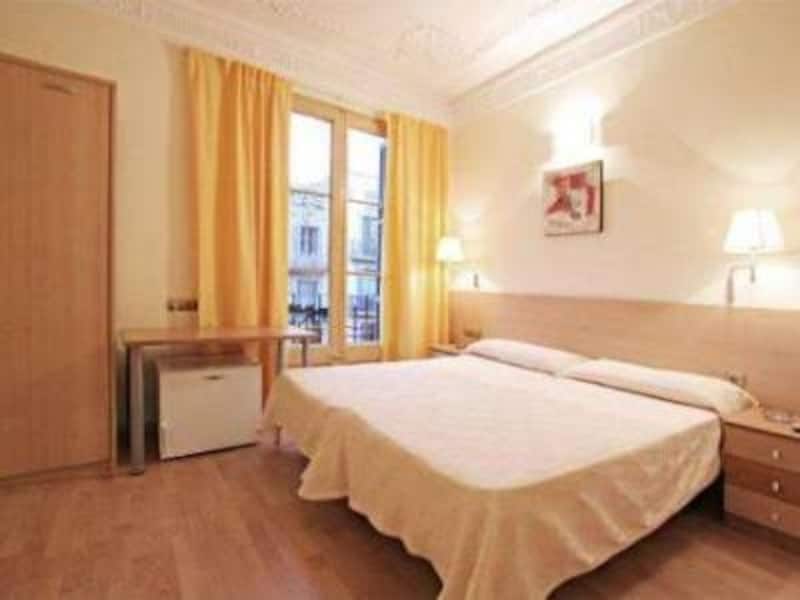 夏の海辺リゾート地は格段に高い