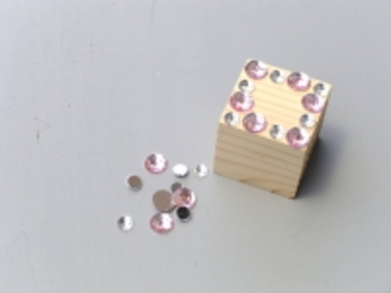 キラキラシールもいろいろな種類があります