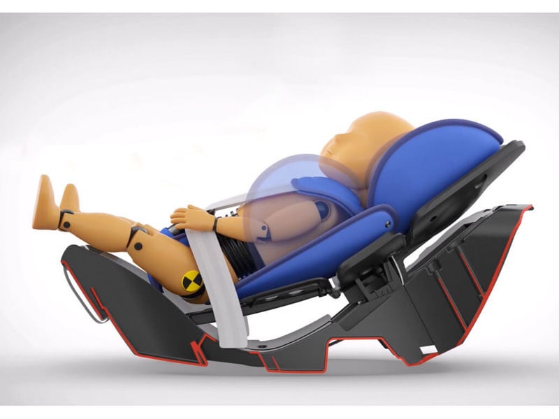 ベビーシートランキング第1位「BABY SAFE i-SIZE」は、体格が小さい時はよりフラットに、大きくなると深い姿勢にワンタッチで可変します