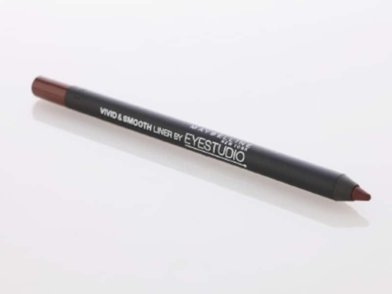 スルスルなめらかに描けてピタッと密着し、ヨレ知らず。ぼかしも簡単!