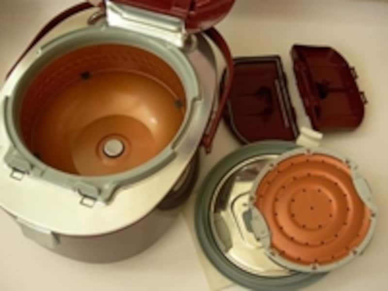 お手入れが必要なパーツは一般的な数で、日々のお手入れはさほど苦にならないでしょう