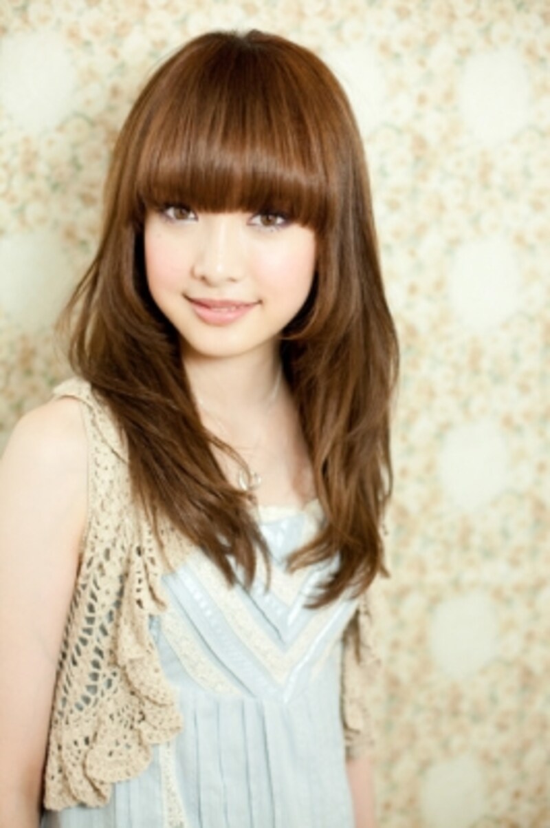大人のシンプルロングヘア ヘアスタイル 髪型 All About 大人のシンプルロングヘア ヘアスタイル 髪型 All About