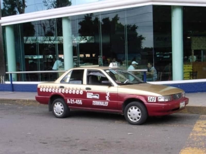 長距離バスターミナルの専用タクシー