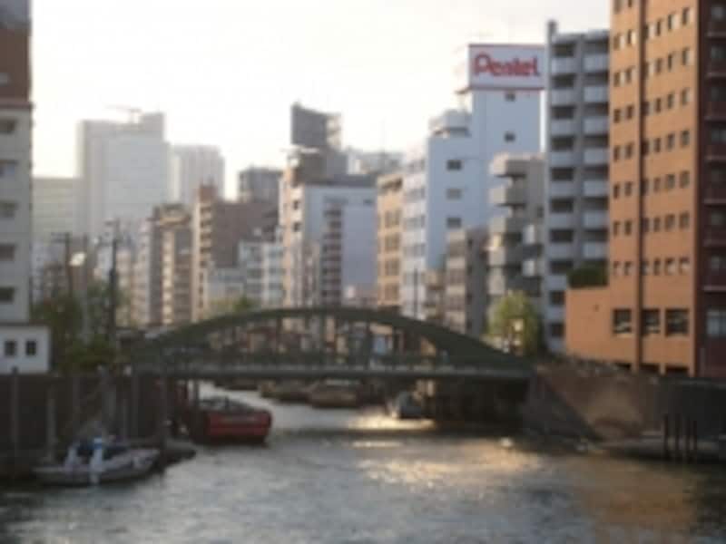 隅田川を挟んで反対の中央区側。ちょうど神田川が隅田川と合流する辺りで、昔はこの両側も繁華街だった