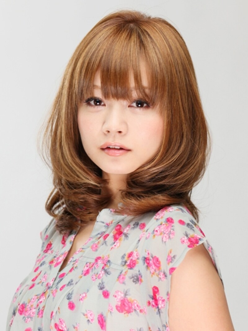 鎖骨下undefinedセミディ