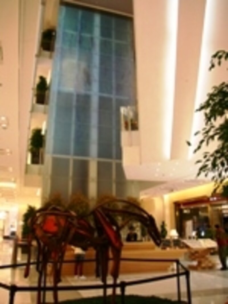 グランドフロアにあるチョコレート屋さんは甘いもの好きにはたまらない