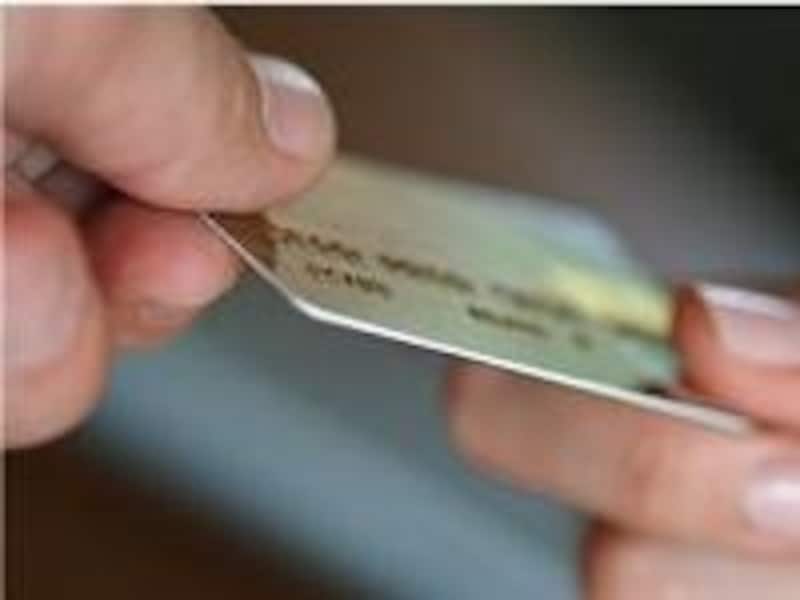 クレジットカードを利用する法律も改正。お金を借りること、借りて買うことがますます規制されます。