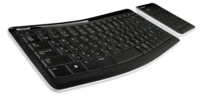 マイクロソフトが2009年10月16日に発売するBluetooth対応ワイヤレスキーボード「Microsoft Bluetooth Mobile Keyboard 6000」。88キーボードとテンキーが別になったセパレートタイプだ
