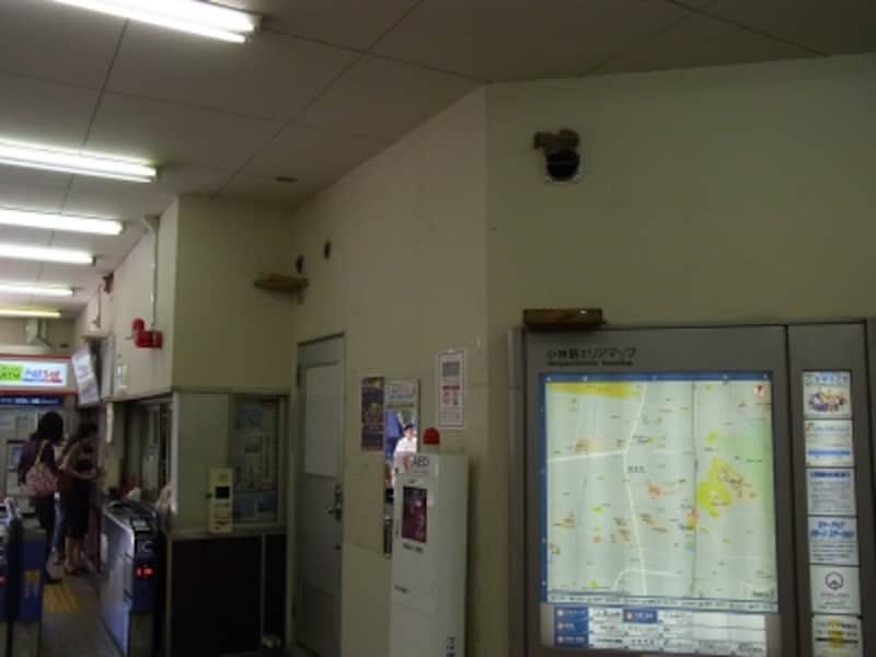 小林駅ツバメの巣