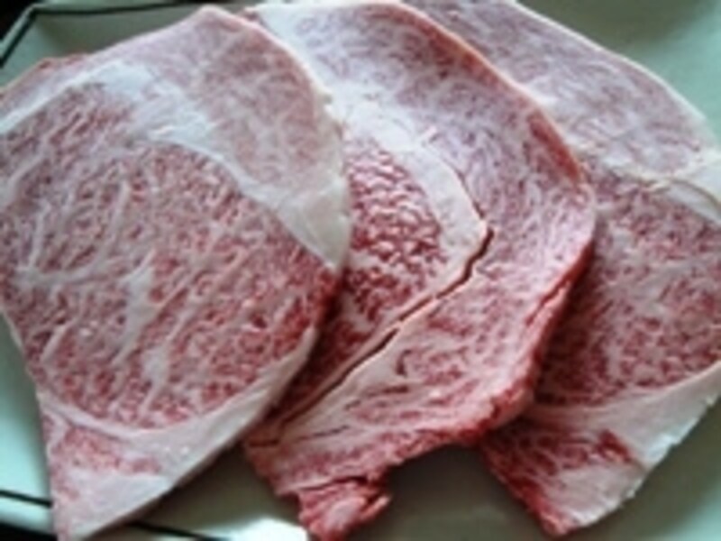 和牛、国産牛、輸入牛、それぞれのカロリーの違いもチェック!