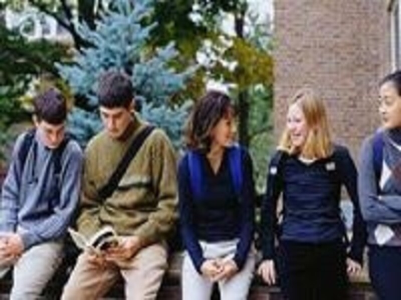 楽しかった学生生活を支えた奨学金、滞納額は797億円…。