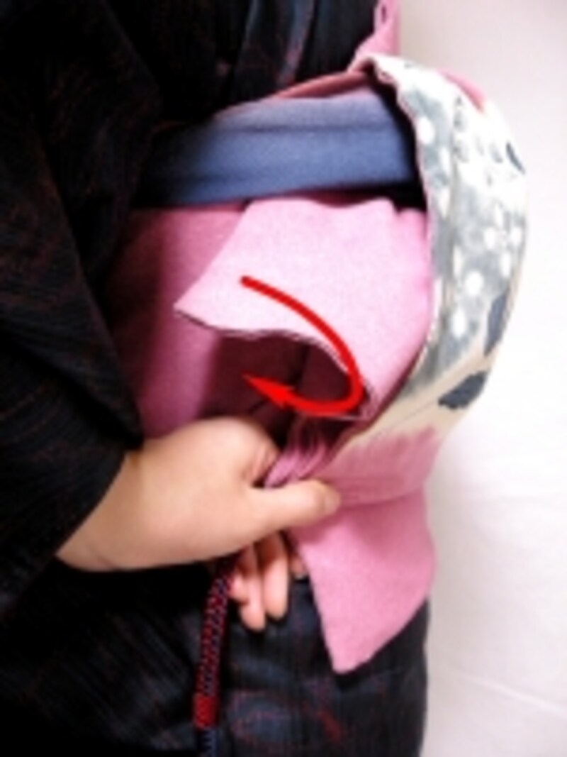 手先を一緒にすくい上げる