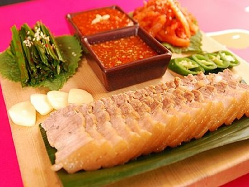 綺麗に盛り付けられた料理は、食べるだけでなく目で味わう楽しみも