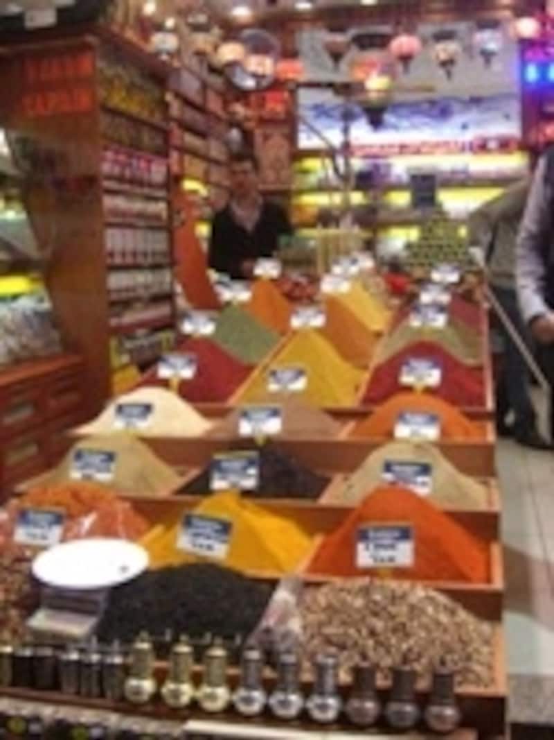 今でも商品のメインは香辛料