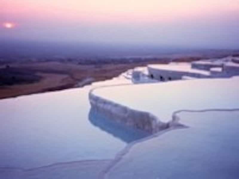 日没時のパムッカレは幻想的