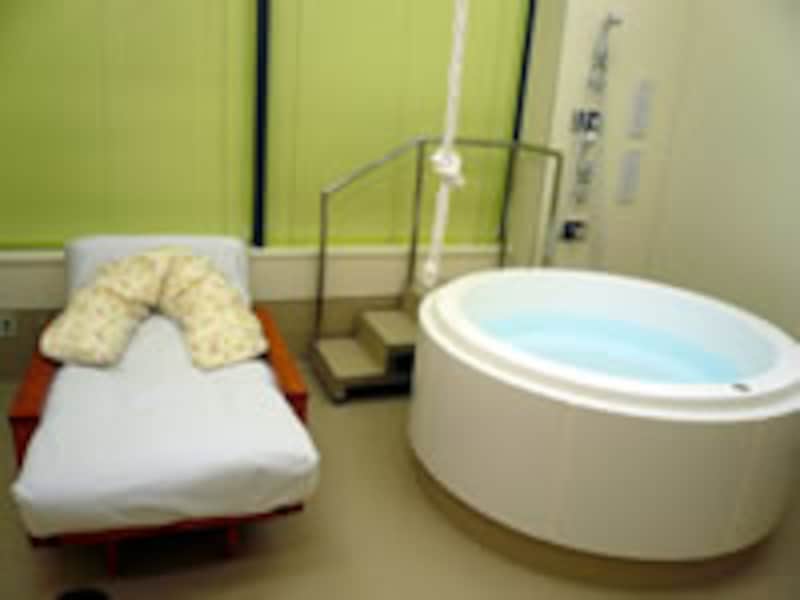 http://pro-aa.s3.amazonaws.com/aa/gm/article/1/8/8/7/6/8/activebirthroom-nakame.jpg