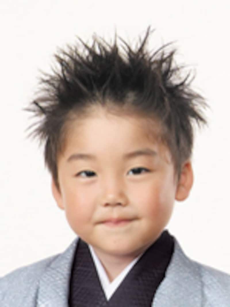 七五三写真で人気のスタジオアリスに、七五三の髪形について取材!今年流行のヘアアレンジをレポートします。