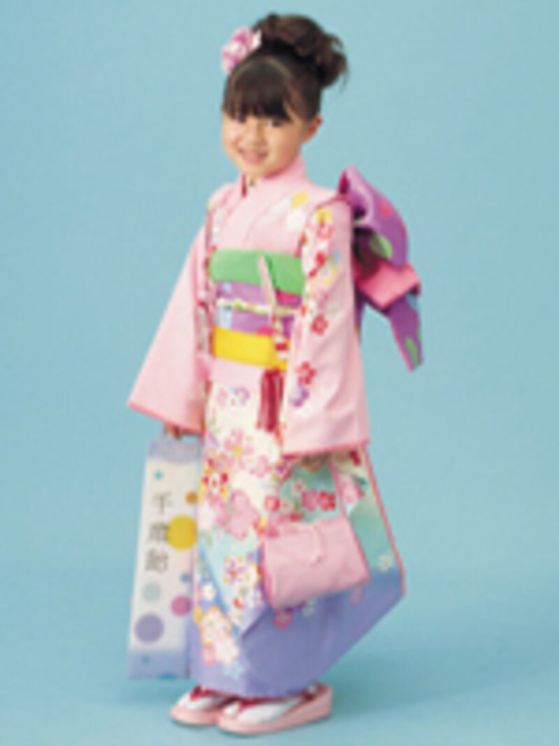 七五三写真撮影で人気のスタジオアリス、今年の一押しはベッキーデザインの着物!
