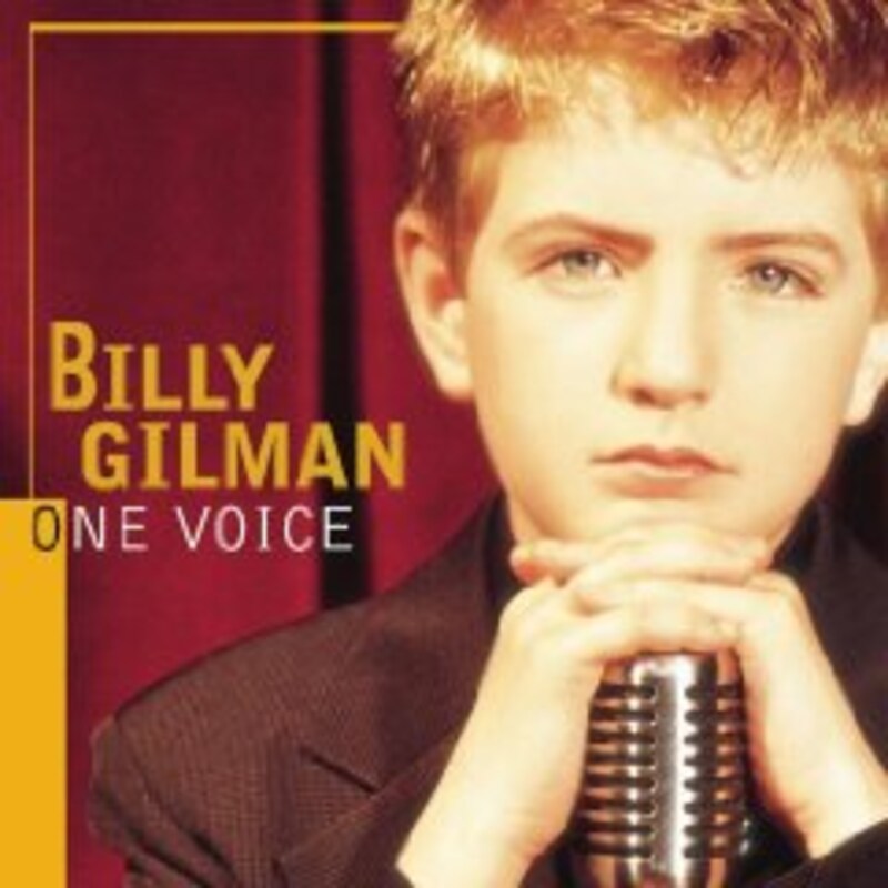 現在20歳のビリーは米国の有名なカントリー音楽の歌手です。少年時代のソプラノボイスは感動の一言。