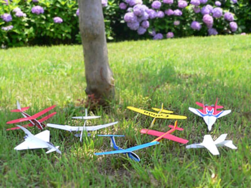 ペーパークラフトの飛行機を飛ばそう 紙飛行機の型紙ダウンロード 子供とインターネット All About