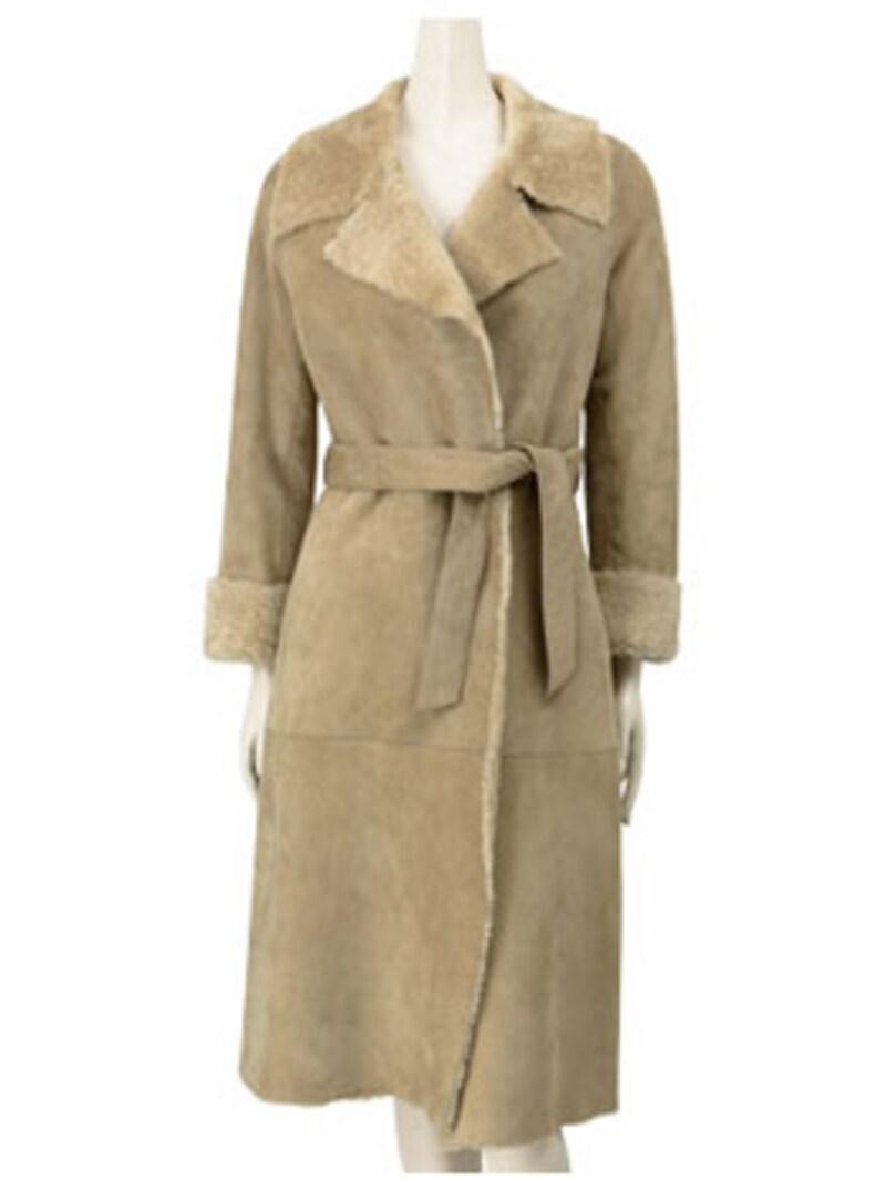 ヌーディーベージュのイタリア製ムートンコート