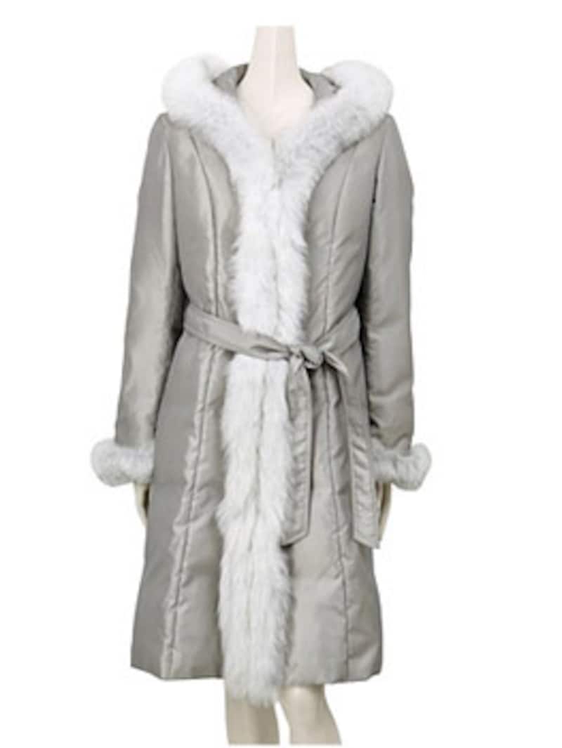 ライトグレーのスタイリッシュダウン!